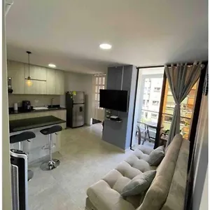Apartamento En Laureles-medellin Cerca A La 70 Amoblado 402 Apartamento Medellín